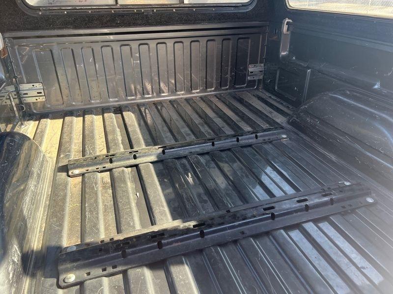 Chevrolet Silverado 2500HD Ext Cab 143.5" WB 4WD LS 2002