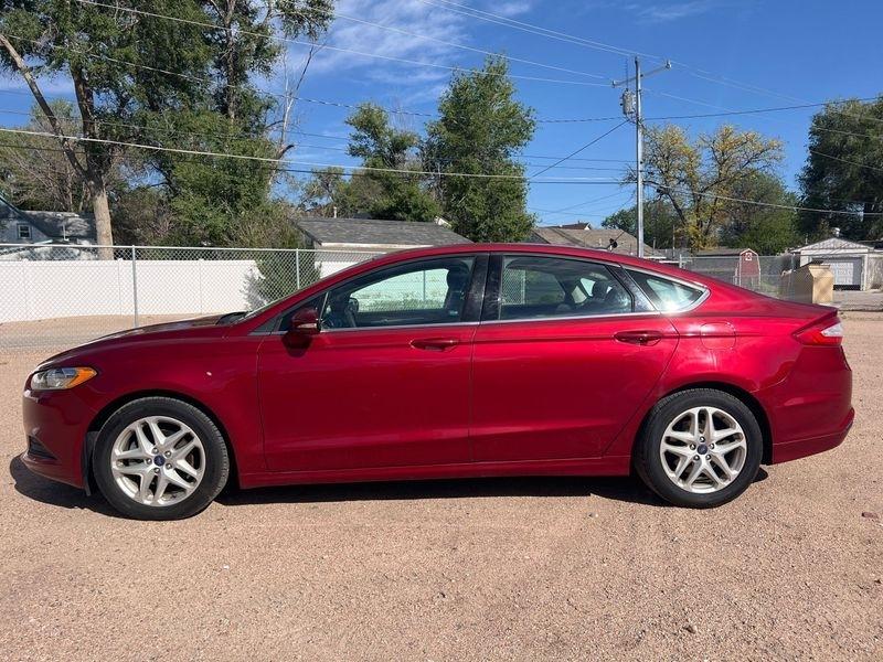 Ford Fusion 4dr Sdn SE FWD 2015