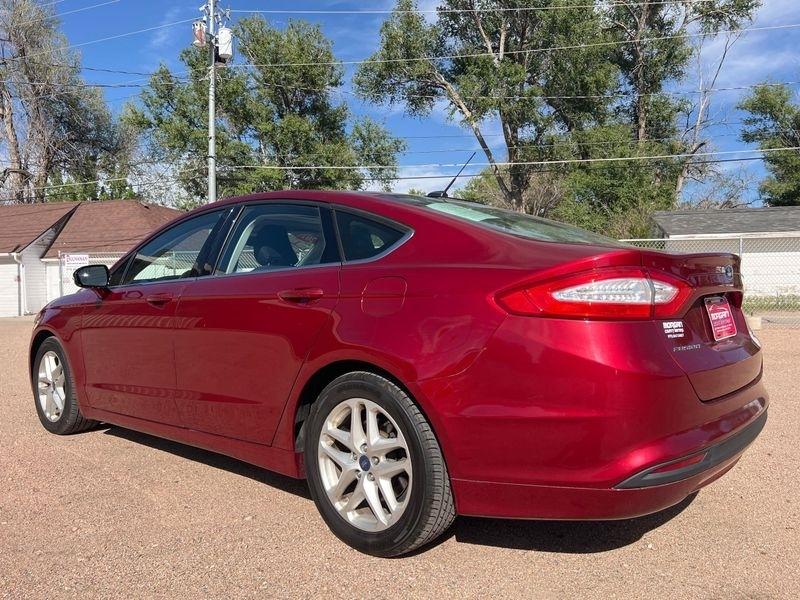 Ford Fusion 4dr Sdn SE FWD 2015