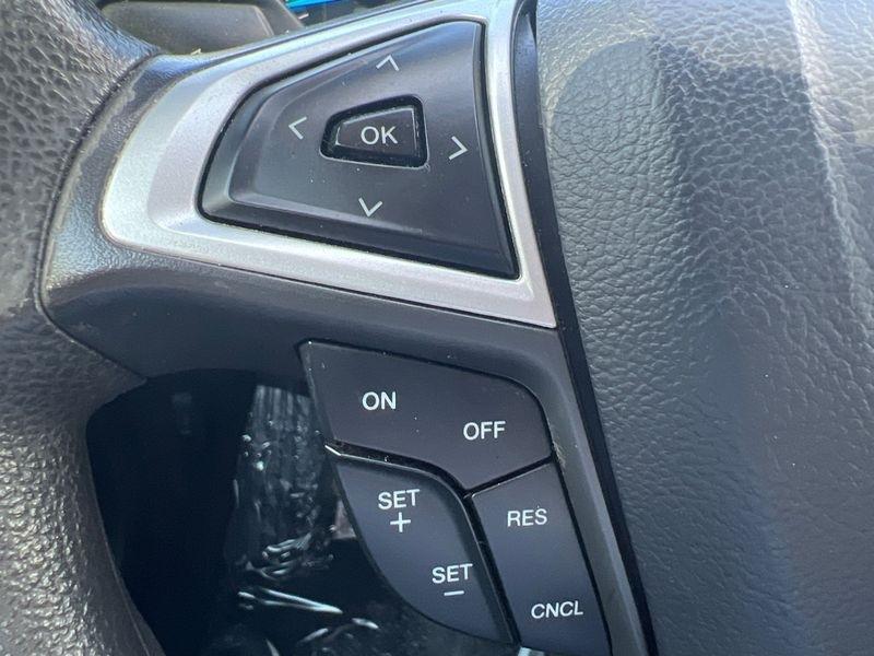 Ford Fusion 4dr Sdn SE FWD 2015