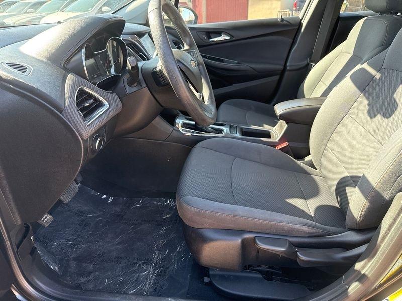 Chevrolet Cruze 4dr HB LS 2019