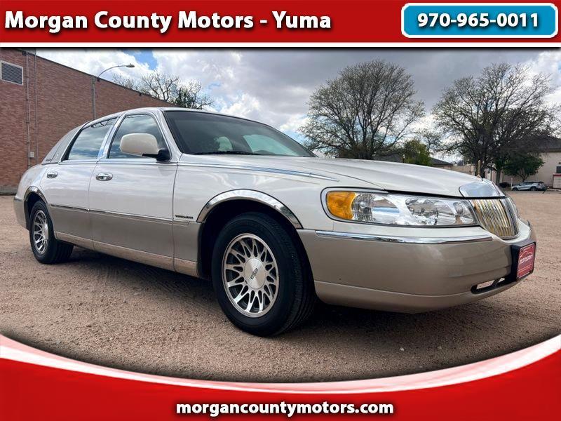 Lincoln Town Car 4dr Sdn Signature 2001