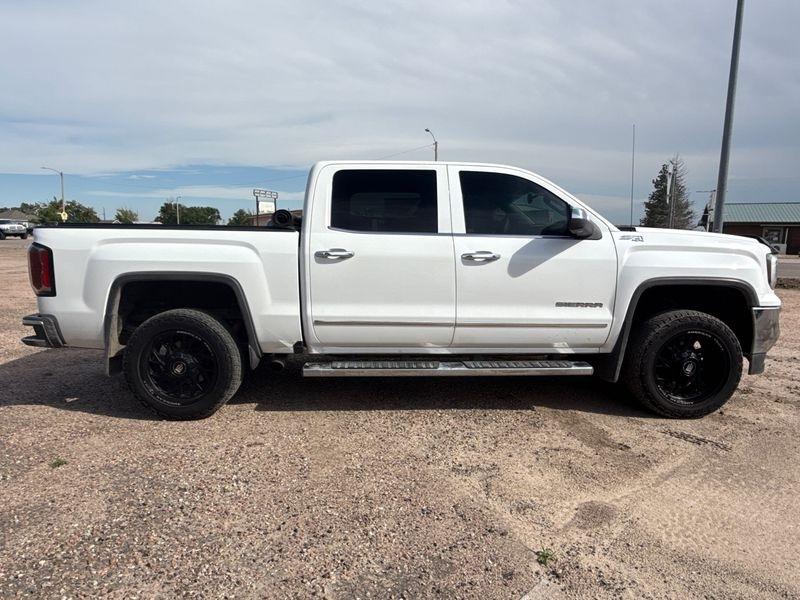 GMC Sierra 1500 4WD Crew Cab 143.5" SLT 2016