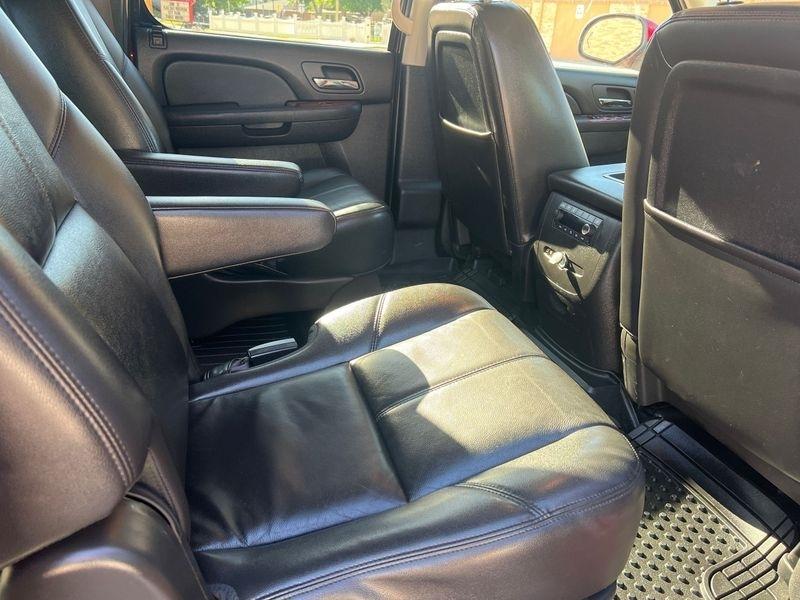GMC Yukon XL 4WD 4dr 1500 SLT 2013