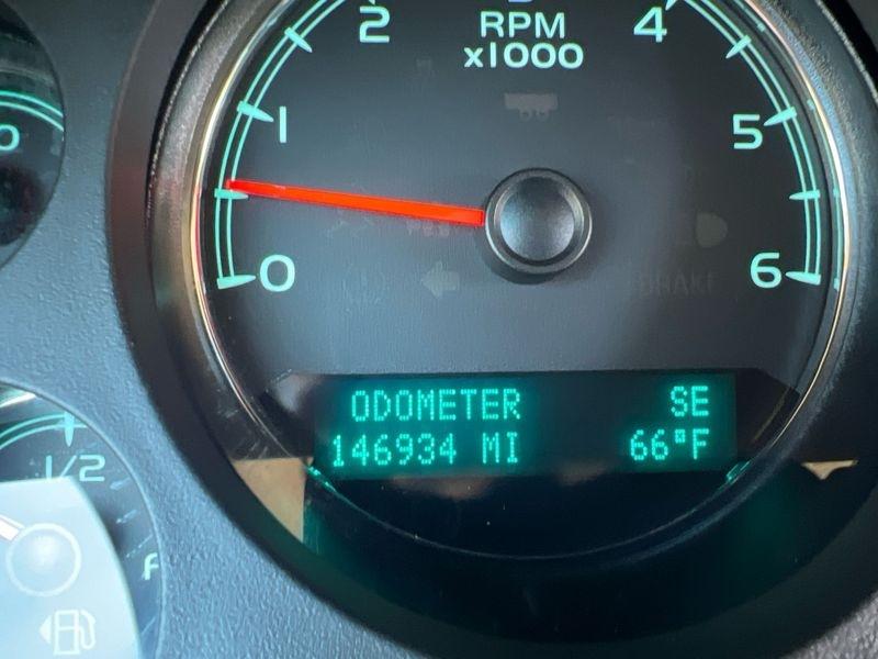 GMC Yukon XL 4WD 4dr 1500 SLT 2013