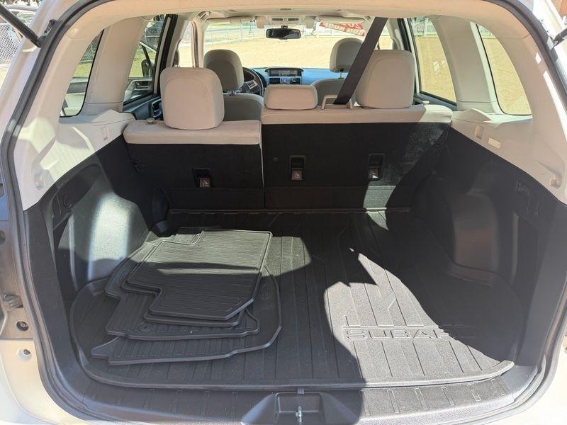 Subaru Forester 4dr CVT 2.5i Premium PZEV 2015