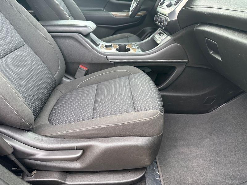 GMC Acadia AWD 4dr SLE 2021