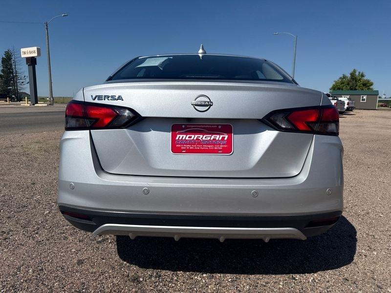 Nissan Versa SV CVT 2025