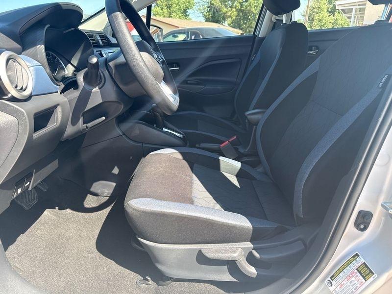 Nissan Versa SV CVT 2025