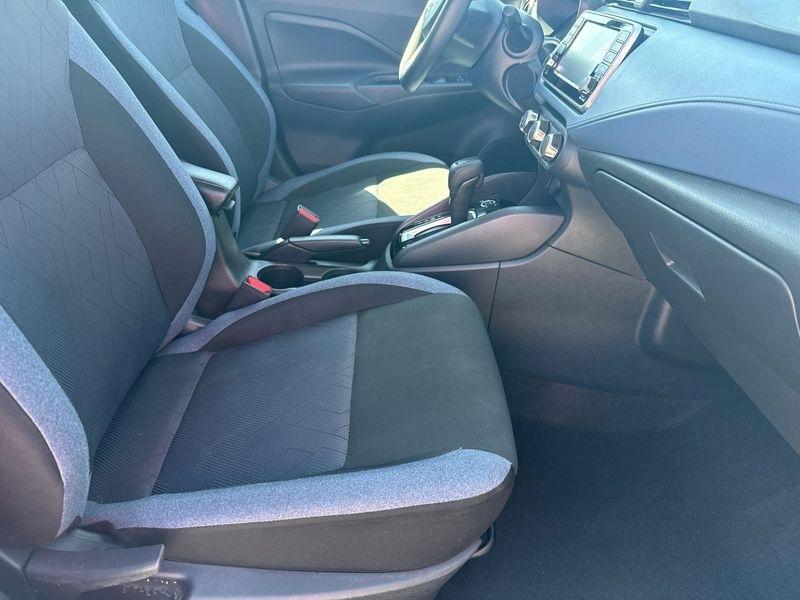 Nissan Versa SV CVT 2025