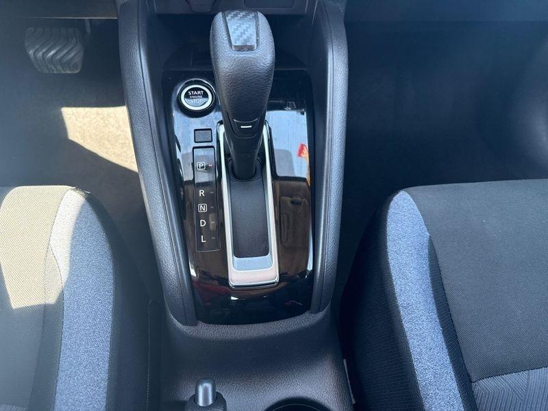 Nissan Versa SV CVT 2025