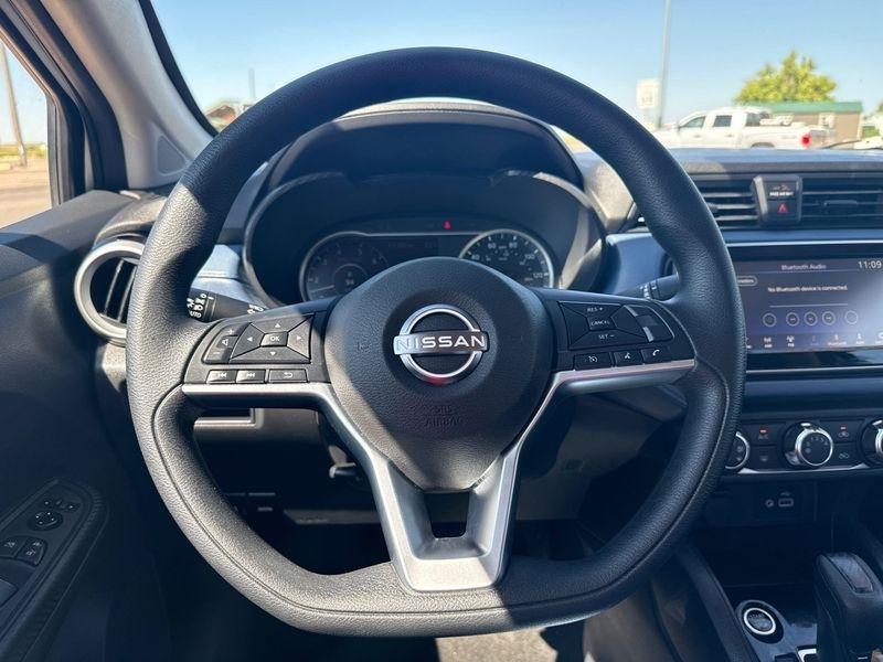 Nissan Versa SV CVT 2025