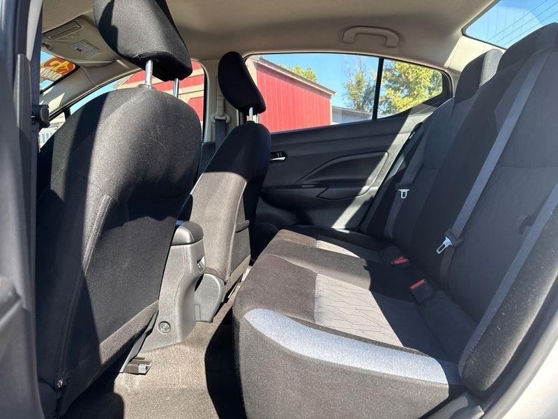 Nissan Versa SV CVT 2025