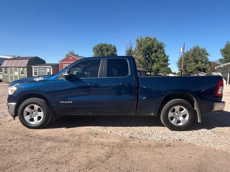 RAM 1500 Big Horn 4x4 Quad Cab 6'4" Box 2021