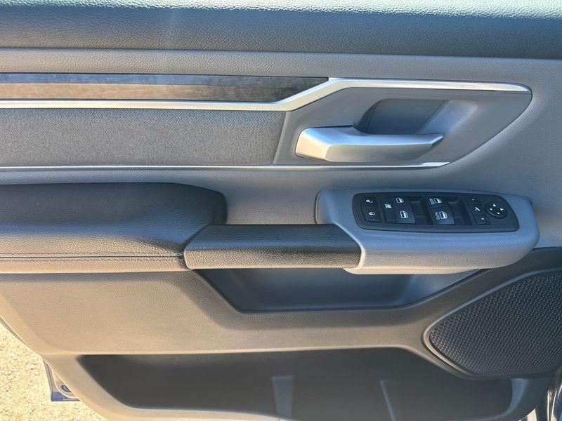 RAM 1500 Big Horn 4x4 Quad Cab 6'4" Box 2021