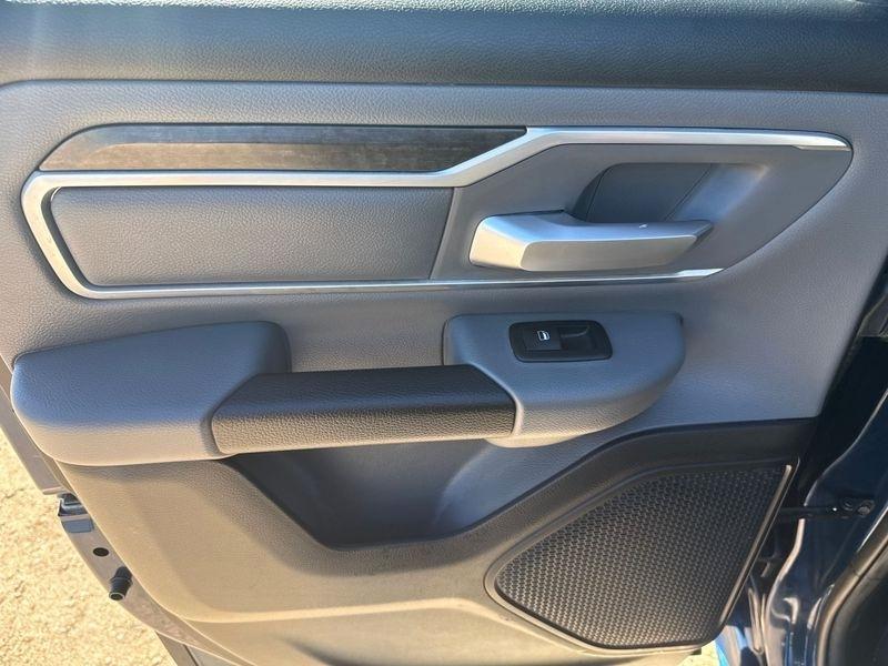 RAM 1500 Big Horn 4x4 Quad Cab 6'4" Box 2021