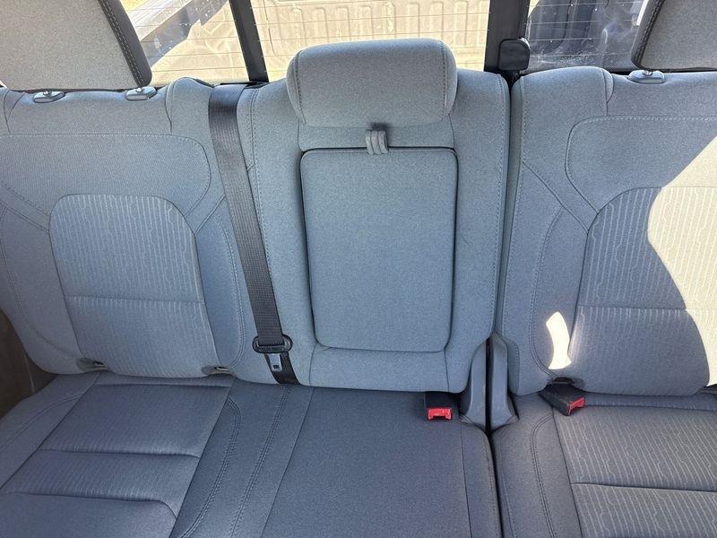RAM 1500 Big Horn 4x4 Quad Cab 6'4" Box 2021