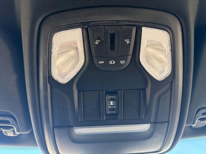 RAM 1500 Big Horn 4x4 Quad Cab 6'4" Box 2021