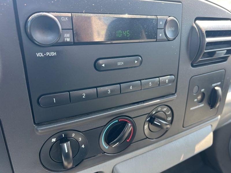 Ford Super Duty F-250 4WD Reg Cab 137" XLT 2007