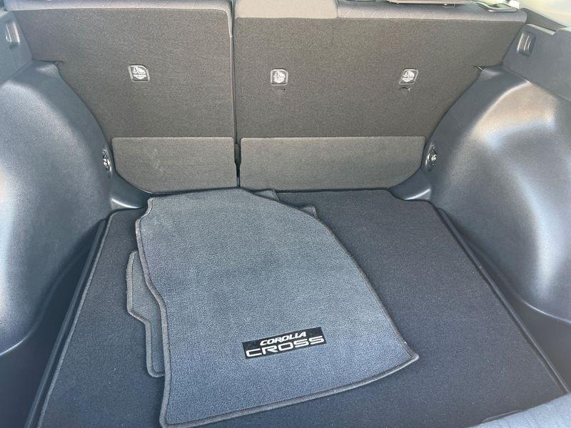 Toyota Corolla Cross LE 2WD (Natl) 2024