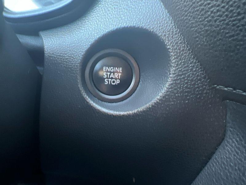 Toyota Corolla Cross LE 2WD (Natl) 2024