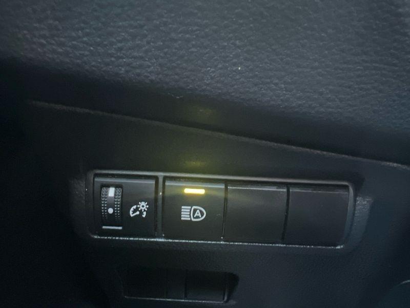 Toyota Corolla Cross LE 2WD (Natl) 2024