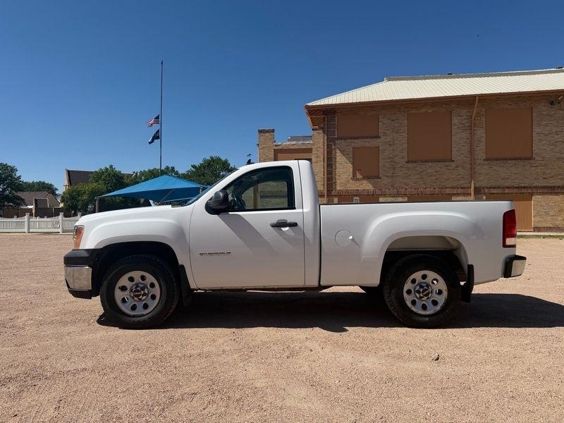 GMC Sierra 1500 4WD Reg Cab 119.0" Work Truck 2011