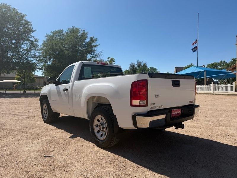GMC Sierra 1500 4WD Reg Cab 119.0" Work Truck 2011