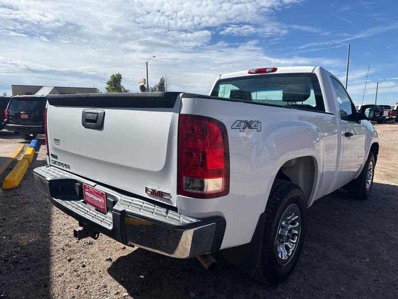 GMC Sierra 1500 4WD Reg Cab 119.0" Work Truck 2011