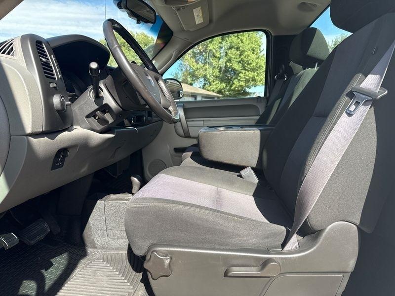 GMC Sierra 1500 4WD Reg Cab 119.0" Work Truck 2011
