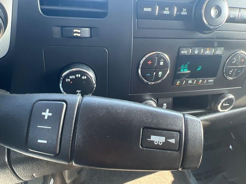 Chevrolet Silverado 1500 4WD Ext Cab 143.5" LT 2013
