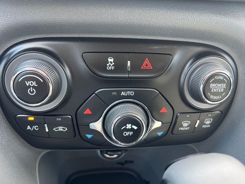 Dodge Dart 4dr Sdn Limited 2013