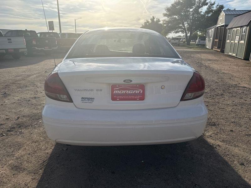 Ford Taurus 4dr Sdn SE 2005