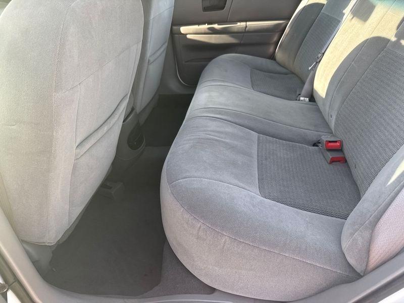 Ford Taurus 4dr Sdn SE 2005