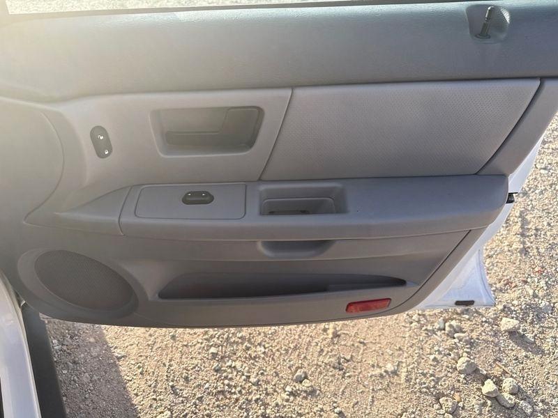 Ford Taurus 4dr Sdn SE 2005