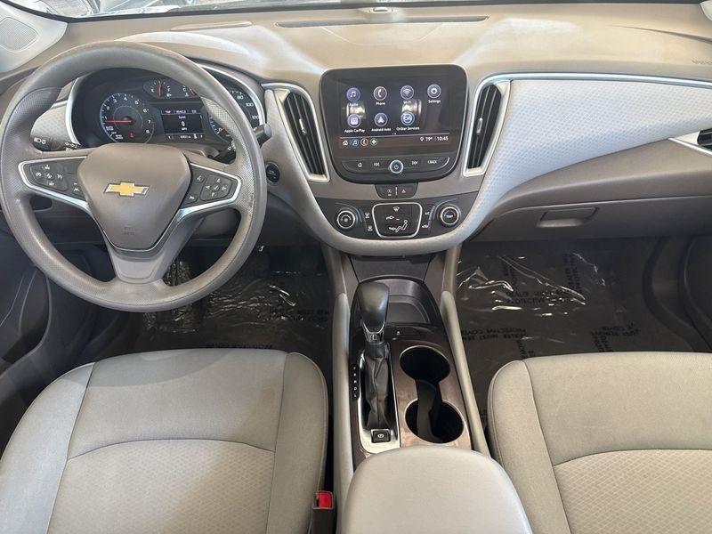 Chevrolet Malibu 4dr Sdn LS w/1FL 2024