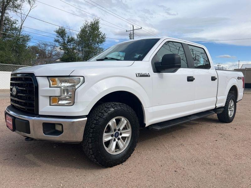 Ford F-150 4WD SuperCrew 157" Lariat w/HD Payload Pkg 2015