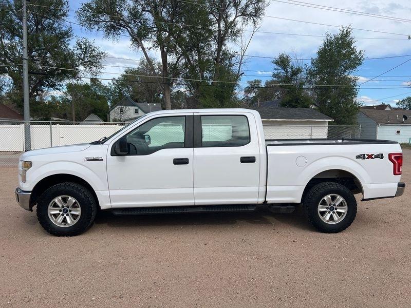 Ford F-150 4WD SuperCrew 157" Lariat w/HD Payload Pkg 2015