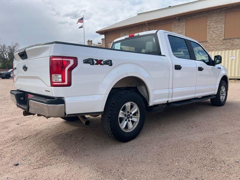 Ford F-150 4WD SuperCrew 157" Lariat w/HD Payload Pkg 2015