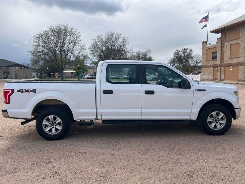 Ford F-150 4WD SuperCrew 157" Lariat w/HD Payload Pkg 2015