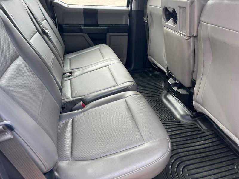 Ford F-150 4WD SuperCrew 157" Lariat w/HD Payload Pkg 2015