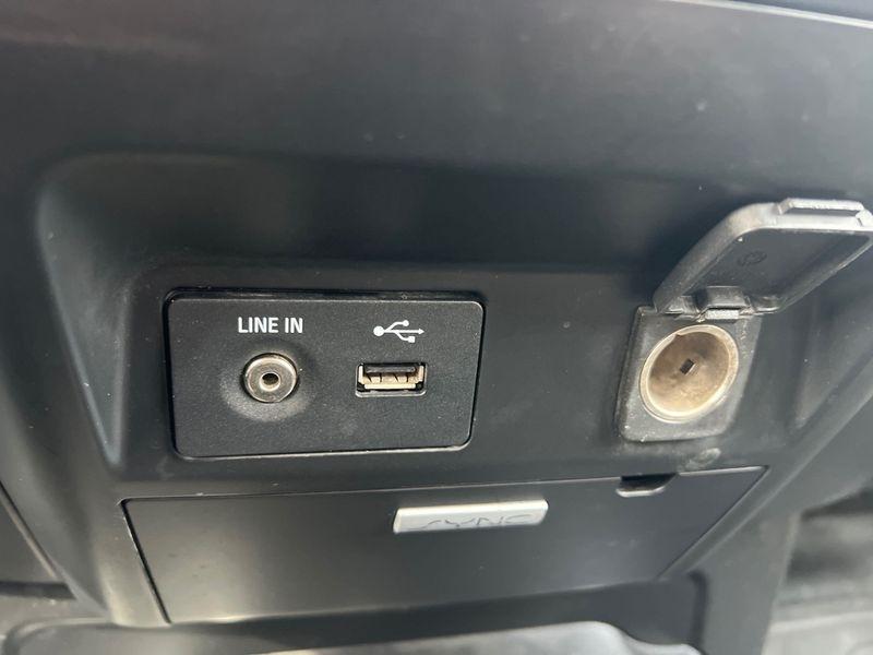 Ford F-150 4WD SuperCrew 157" Lariat w/HD Payload Pkg 2015