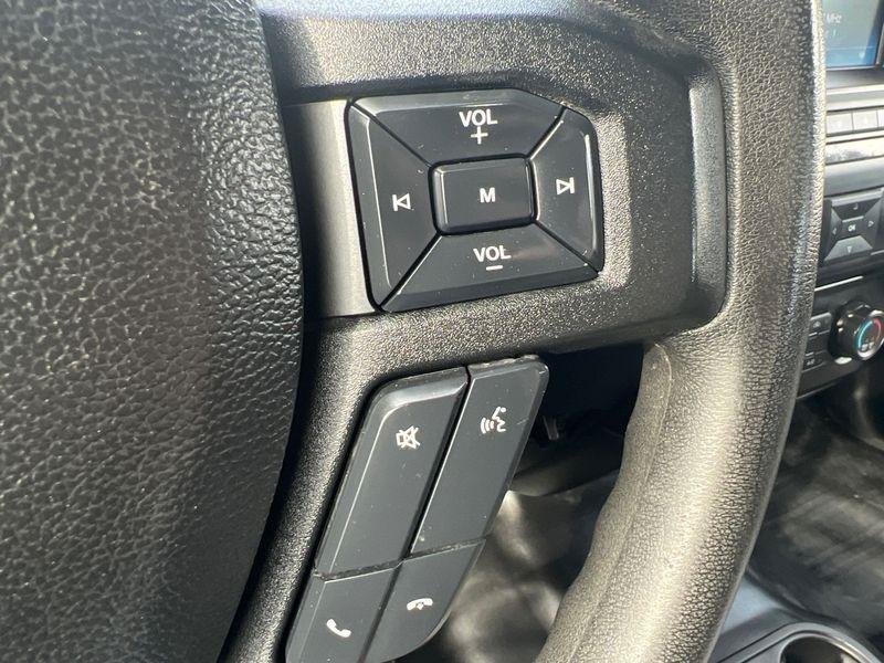 Ford F-150 4WD SuperCrew 157" Lariat w/HD Payload Pkg 2015