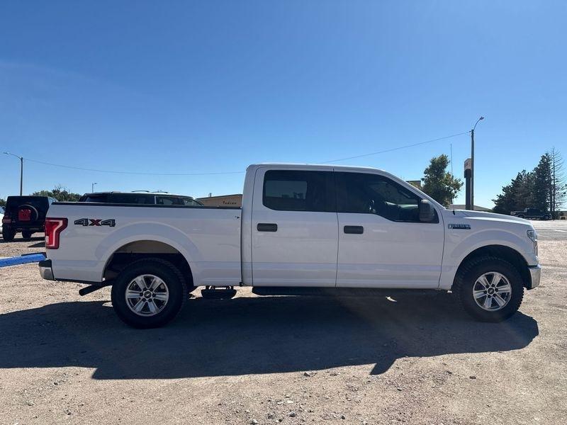 Ford F-150 4WD SuperCrew 157" Lariat w/HD Payload Pkg 2015