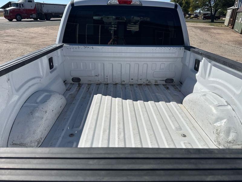 Ford F-150 4WD SuperCrew 157" Lariat w/HD Payload Pkg 2015