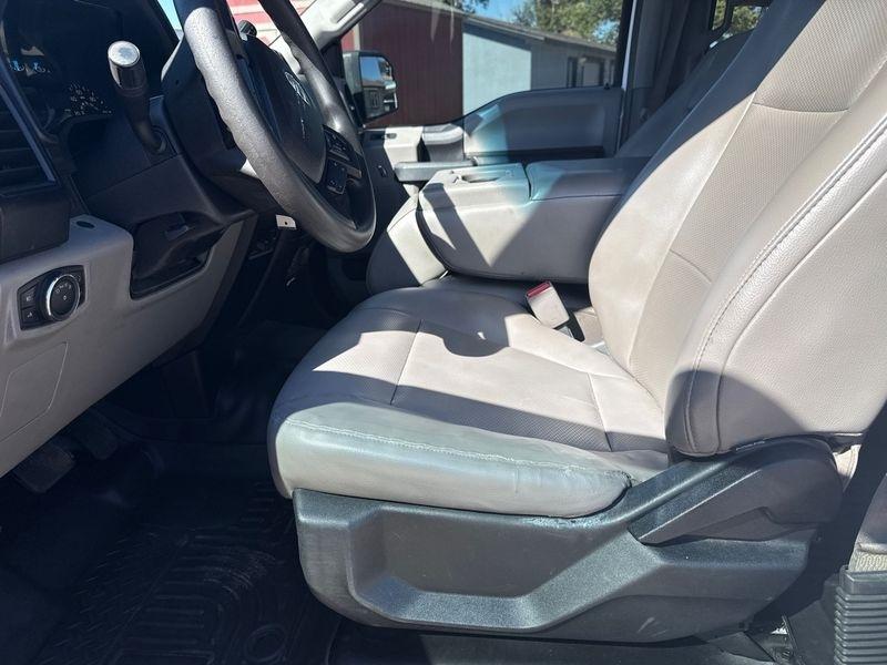 Ford F-150 4WD SuperCrew 157" Lariat w/HD Payload Pkg 2015