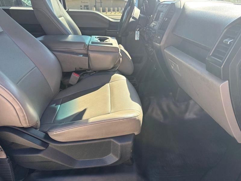 Ford F-150 4WD SuperCrew 157" Lariat w/HD Payload Pkg 2015