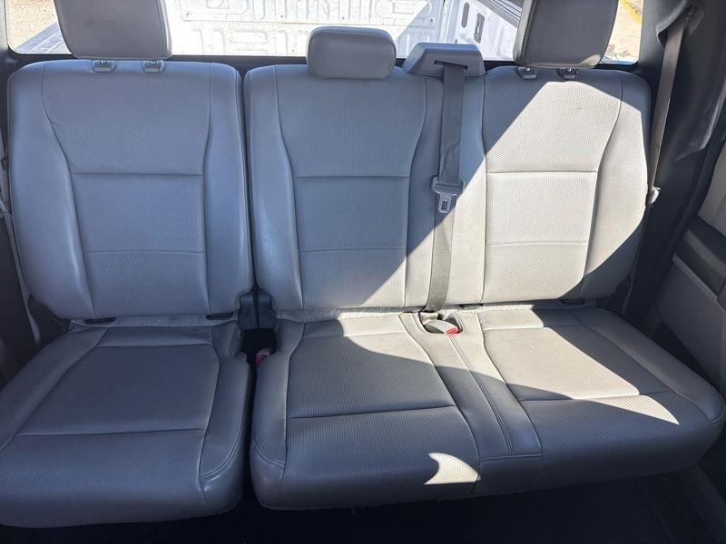 Ford F-150 4WD SuperCrew 157" Lariat w/HD Payload Pkg 2015