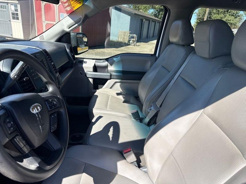 Ford F-150 4WD SuperCrew 157" Lariat w/HD Payload Pkg 2015
