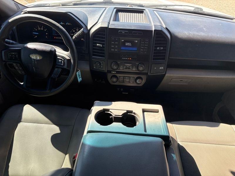 Ford F-150 4WD SuperCrew 157" Lariat w/HD Payload Pkg 2015